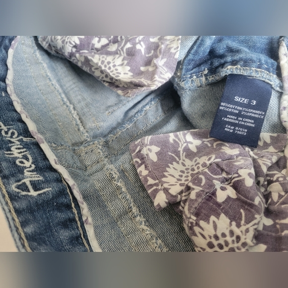 Excellent Condition. Size 3 Vintage Amethyst Flared Jeans. - Picture 6 of 7